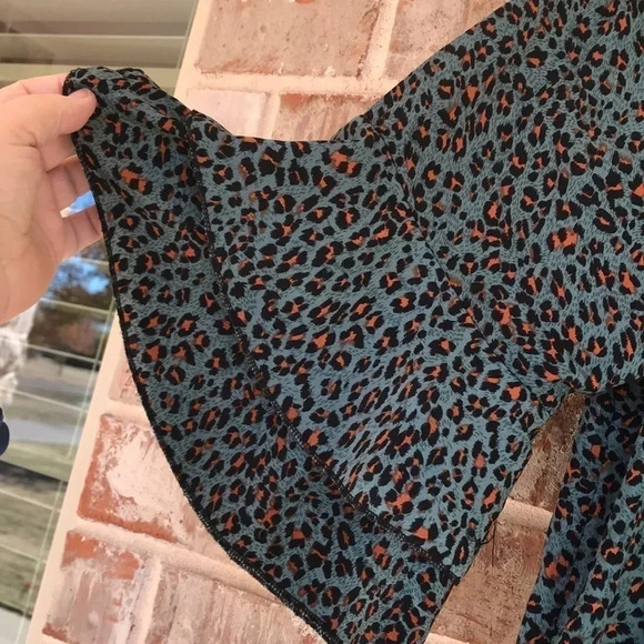 Grace & Emma Leopard Print Double Bell Sleeve Top - Picture 3 of 11
